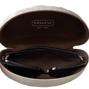 COACH Sunglasses with case included. 💕